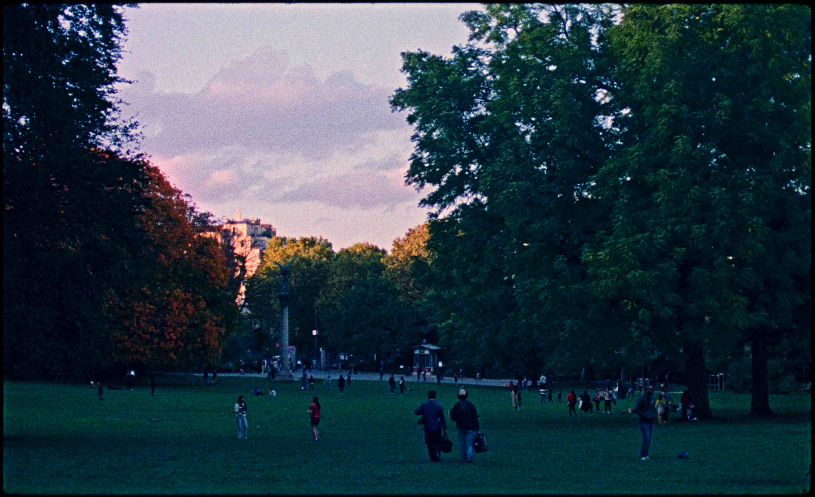 蒙苏里公园 封面